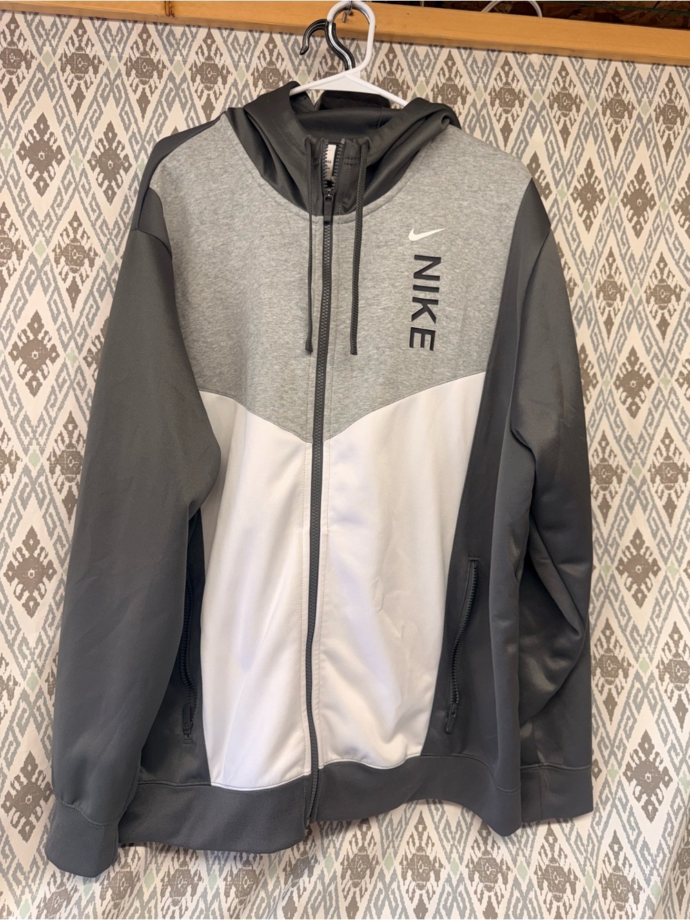Nike Men’s Gray, Dark Gray and White Full-Zip Performance Jacket